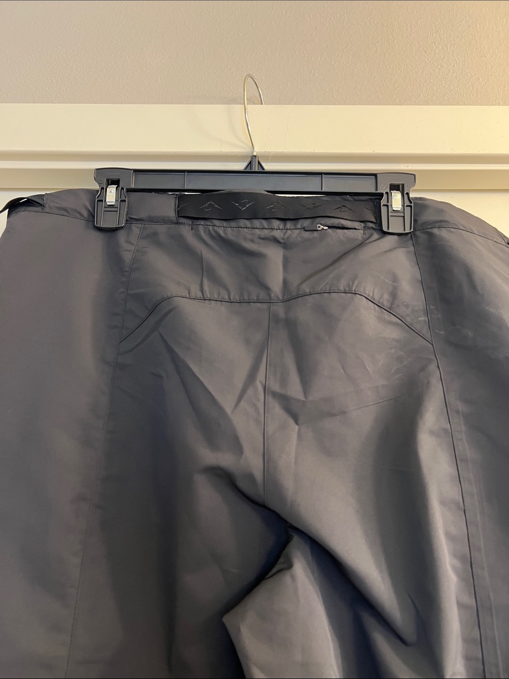 Nike Men’s Black Cargo Tech Pants - Picture 7 of 12